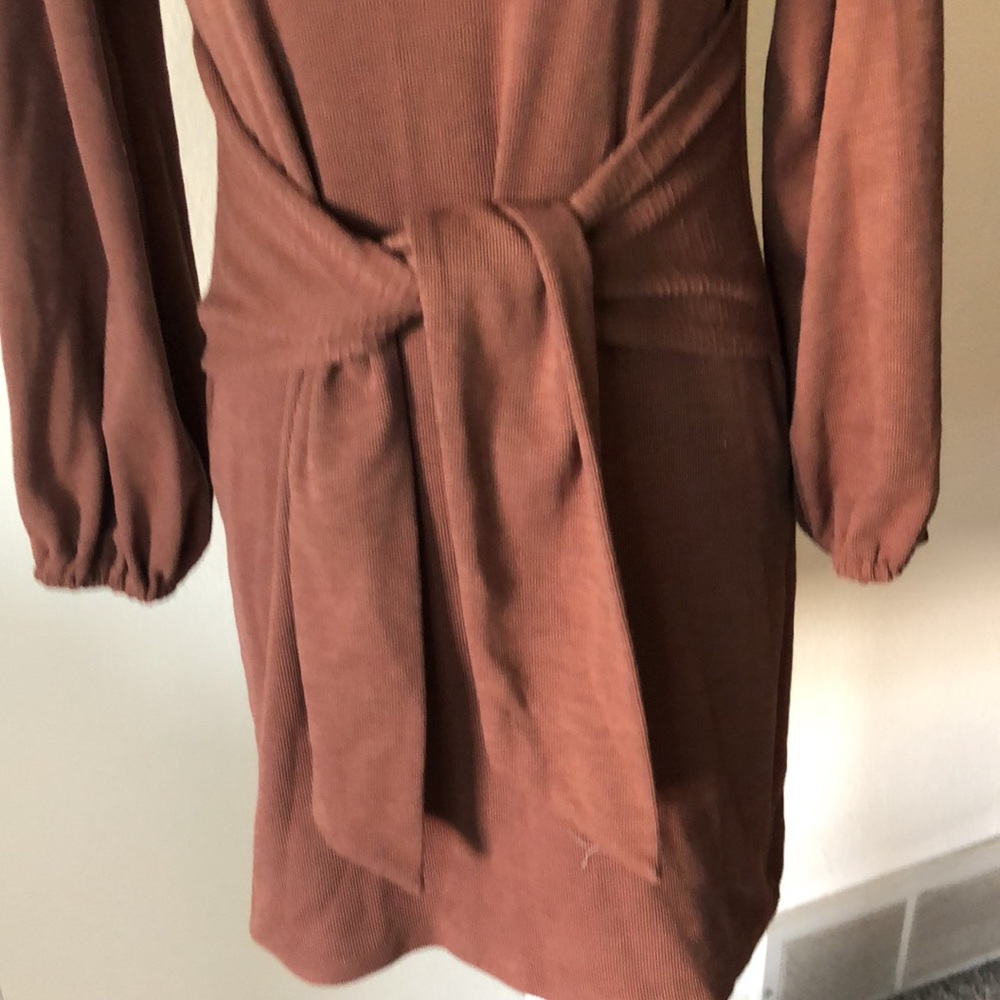 Cute brown dress with wrap detail in front - Picture 4 of 6
